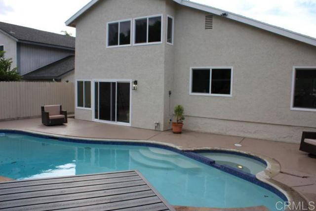 13837 Paseo Cardiel, San Diego CA: https://media.crmls.org/mediaz/a37f0c09-82aa-46cf-9104-b0149d315ab6.jpg