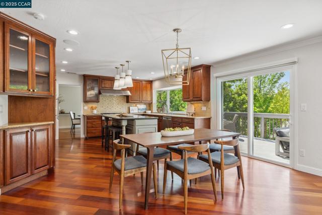 561 Morecroft Road, Lafayette CA: https://media.crmls.org/mediaz/a37f0f57-a9cc-4784-a2df-0791581c4657.jpg