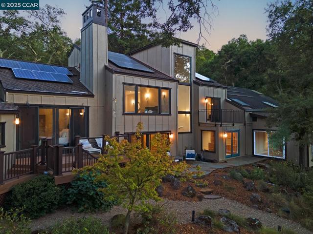 691 Old Jonas Hill Rd, Lafayette CA: https://media.crmls.org/mediaz/a37f44e5-0ed5-41ff-8432-dda796bac94a.jpg