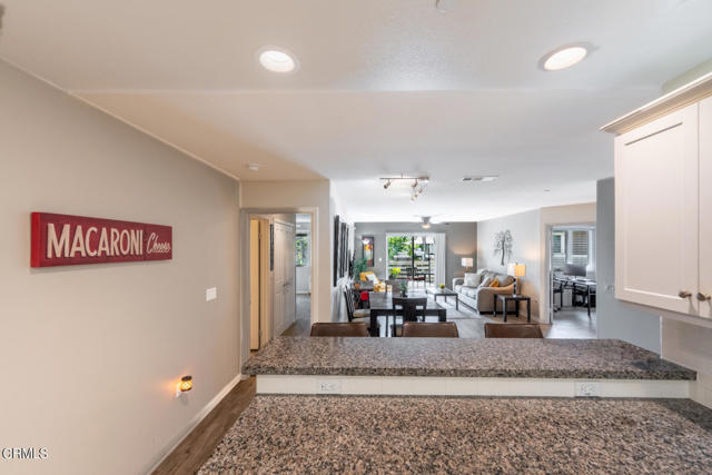 Detail Gallery Image 14 of 32 For 11133 Snapdragon St #101,  Ventura,  CA 93004 - 3 Beds | 2 Baths