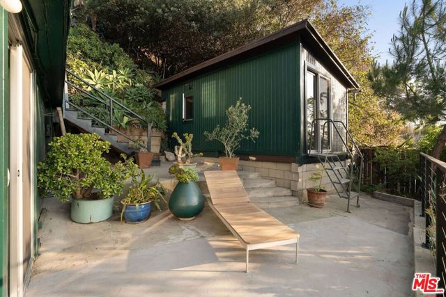 3130 Isabel, Los Angeles CA: https://media.crmls.org/mediaz/a380196d-25ba-4281-b052-cd7333ac0624.jpg