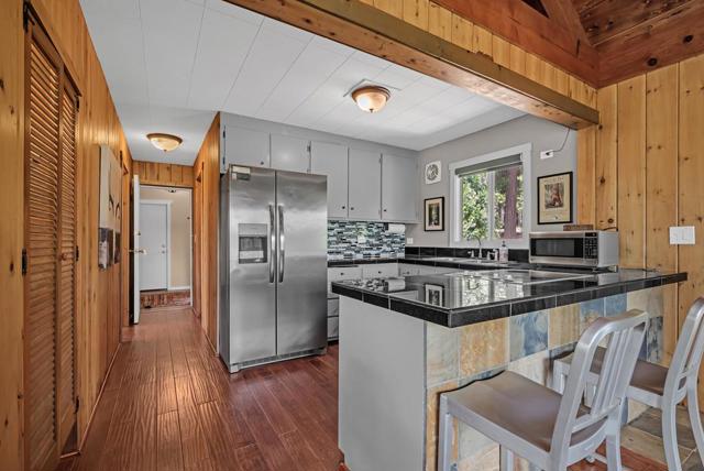 1753 Lightning Lane, Arnold CA: https://media.crmls.org/mediaz/a3808000-58b7-4280-818c-7d599ed7ffb7.jpg