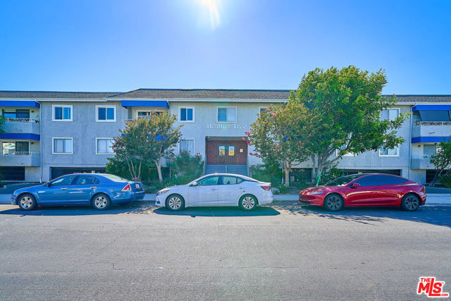 1 Bed Home for Sale in Los Angeles, California