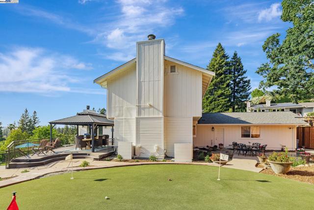 324 Merrilee Place, Danville CA: https://media.crmls.org/mediaz/a382ac19-886b-4437-a7c8-1ce3a7204a03.jpg