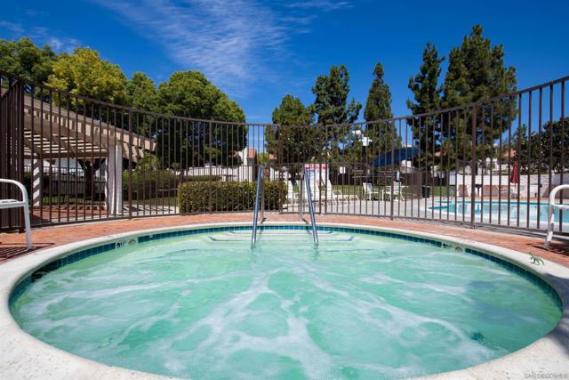 6581 Camino Capistrano, Carlsbad CA: https://media.crmls.org/mediaz/a382d540-fc41-40cc-98f0-5834e351eef3.jpg