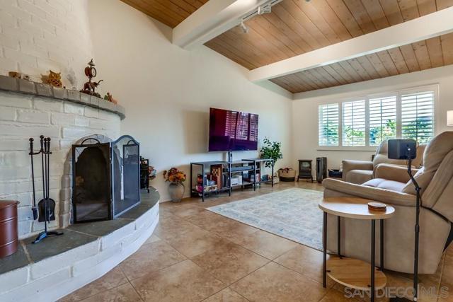 3219 Via Altamira, Fallbrook, California 92028, 2 Bedrooms Bedrooms, ,2 BathroomsBathrooms,Single Family Residence,For Sale,Via Altamira,250001368SD