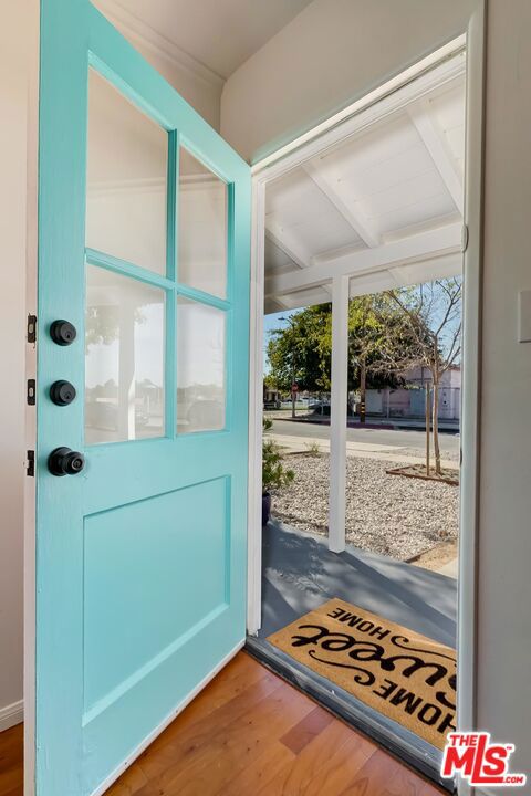 7236 Encino Avenue, Van Nuys CA: https://media.crmls.org/mediaz/a3839582-9d76-45e1-aa33-0ebfb6a30be5.jpg