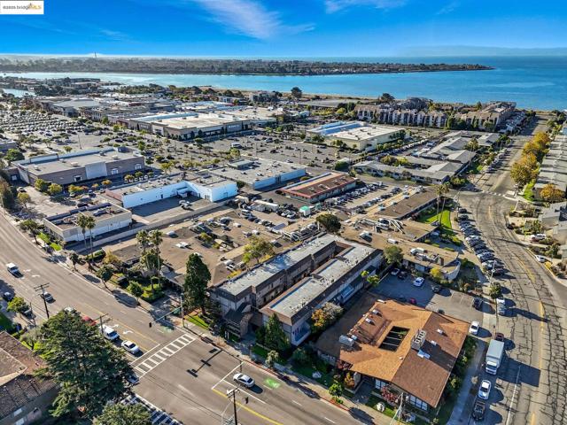 2106 Otis Dr, Alameda CA: https://media.crmls.org/mediaz/a3843f3a-5bdb-4ceb-a22f-a92f52fb0b1d.jpg