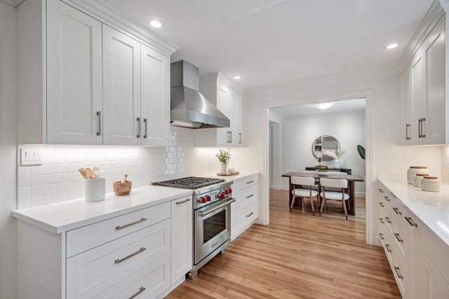 916 Peggy Lane, Menlo Park CA: https://media.crmls.org/mediaz/a3849823-ba9b-4440-9181-2ee2b5cfb33b.jpg
