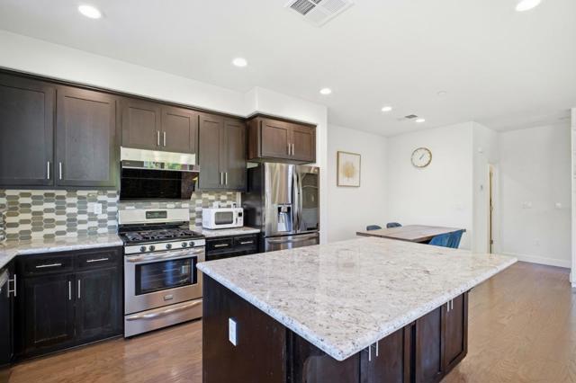 5724 Pandorea Terrace, Newark CA: https://media.crmls.org/mediaz/a38506d0-5c8b-4c71-bc81-41ec13478180.jpg