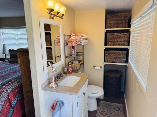 252 Raincloud Street, Palm Springs CA: https://media.crmls.org/mediaz/a385294c-e84b-47ef-9c0c-90f123b27886.jpg