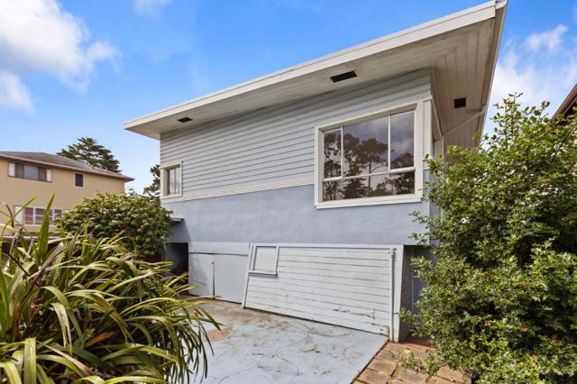 14 Wilshire Court, Daly City CA: https://media.crmls.org/mediaz/a3857dda-5b45-4027-8ac4-7a5df4a9b9d4.jpg