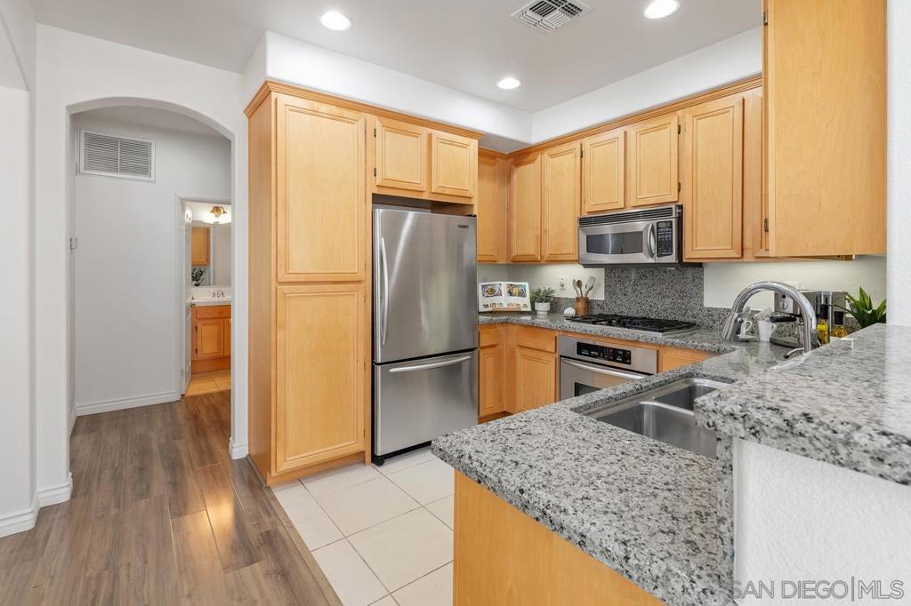 9213 Piantino Way - photo 6