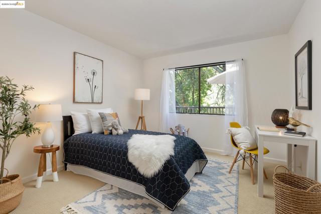 151 La Espiral, Orinda CA: https://media.crmls.org/mediaz/a3861f7c-55c4-4ab3-ae81-8c45ded3ecd9.jpg
