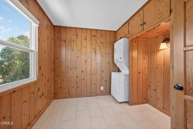 3025 Ocean Drive, Oxnard CA: https://media.crmls.org/mediaz/a3867158-e349-47c4-a8b0-e1b9f4267bd6.jpg