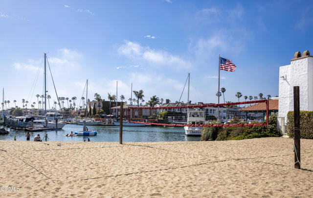 1238 Beachmont Street, Ventura CA: https://media.crmls.org/mediaz/a386bda3-8270-42a7-a0af-ac3cc6ce4fc0.jpg