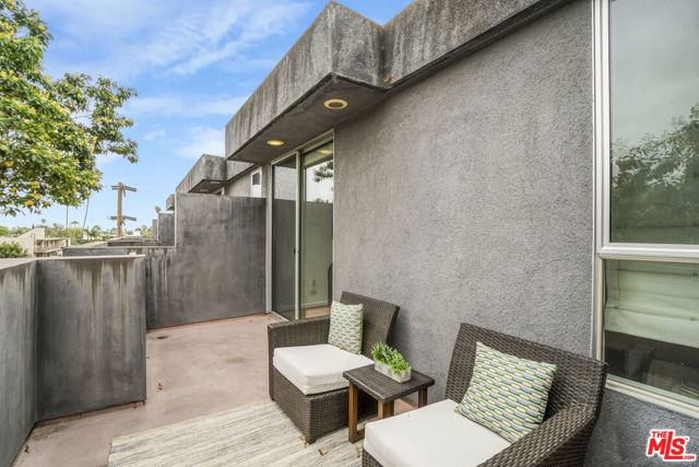 1220 N Orange Grove Avenue, West Hollywood CA: https://media.crmls.org/mediaz/a3876683-2f4f-45c1-a3e5-e1356c10f0bd.jpg
