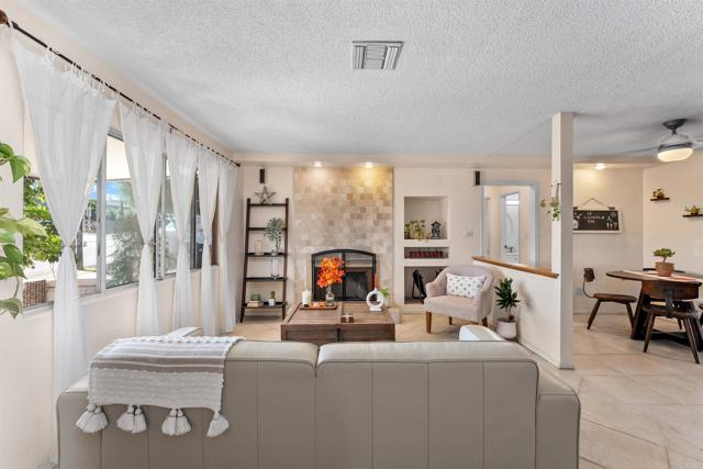 Detail Gallery Image 6 of 31 For 1534 Folkestone St, Spring Valley,  CA 91977 - 4 Beds | 2 Baths