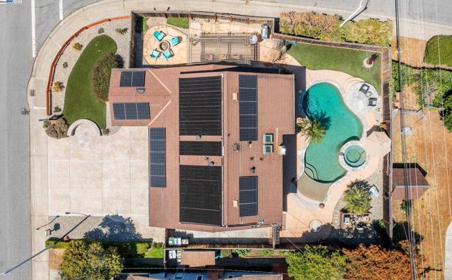 803 Russell Ln, Milpitas CA: https://media.crmls.org/mediaz/a38a63c0-22b4-4220-9a2b-26957fd6ff79.jpg