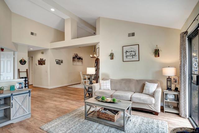 15628 Via Marchena, San Diego CA: https://media.crmls.org/mediaz/a38a87a3-4579-408e-8e2e-7d6d13cc65c0.jpg