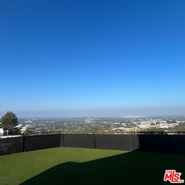 3641 Sunswept Drive, Studio City CA: https://media.crmls.org/mediaz/a38ae16b-9245-41af-b04b-5506c1cead96.jpg