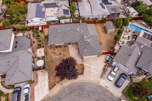 8420 David Court, Gilroy CA: https://media.crmls.org/mediaz/a38b6ca8-62ab-47a3-ab25-5321e22841c7.jpg