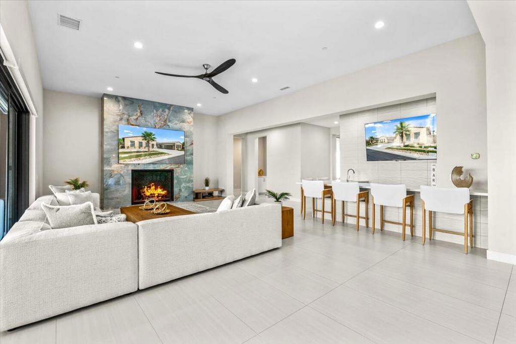 MLS #219133955DA image #16