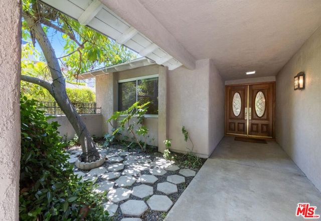 4935 Woodley Avenue photo 4