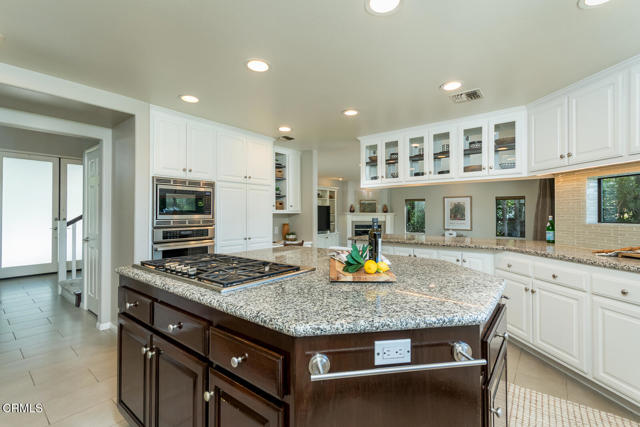 Detail Gallery Image 12 of 75 For 2320 Mountain Ave, La Crescenta,  CA 91214 - 4 Beds | 3/1 Baths