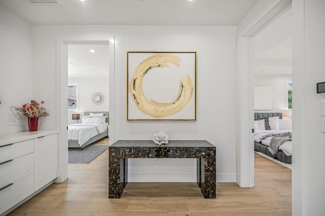 980 Lucky Avenue, Menlo Park CA: https://media.crmls.org/mediaz/a38cfa66-6413-411f-bb9b-831e5a1a96f9.jpg
