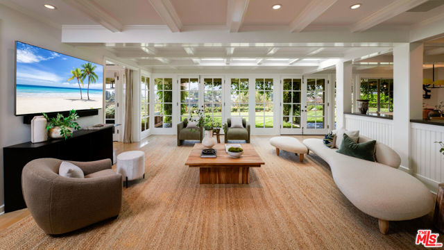525 Spoleto Drive, Pacific Palisades CA: https://media.crmls.org/mediaz/a38d697e-b69c-49f7-b641-d486914b93eb.jpg