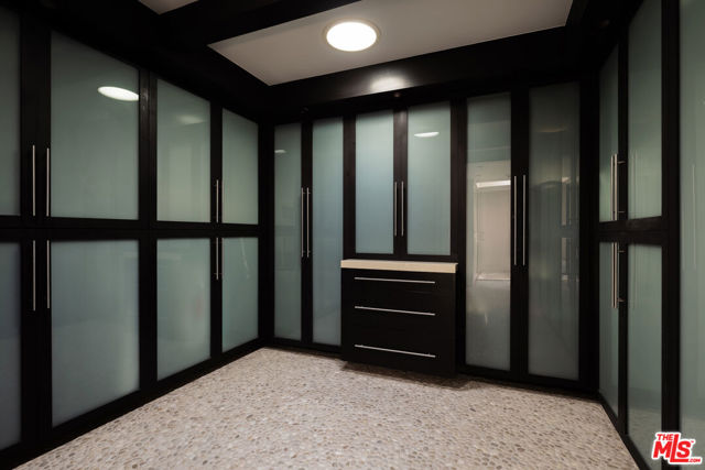 Image 22 of 32 For 31522 Broad Beach Road