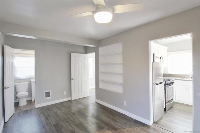 4685 Hamilton Street, San Diego CA: https://media.crmls.org/mediaz/a38d79b9-b856-46d4-a3e5-45945a2594a9.jpg