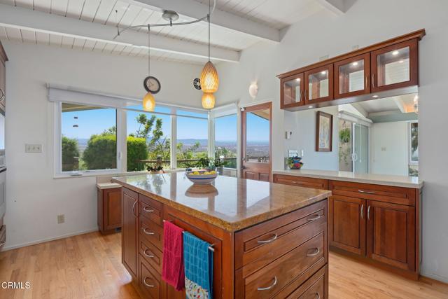 Detail Gallery Image 14 of 77 For 140 via Baja, Ventura,  CA 93003 - 4 Beds | 3 Baths