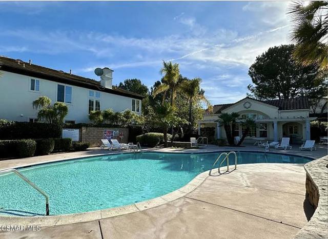 186 Parkside Drive, Simi Valley CA: https://media.crmls.org/mediaz/a38e0c1a-bfdb-4c59-b88f-fe4796b23abf.jpg