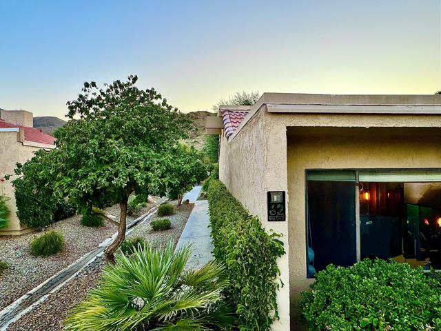 70100 Mirage Cove Drive, Rancho Mirage CA: https://media.crmls.org/mediaz/a38faa93-fb98-4656-8d93-b0922e883be2.jpg