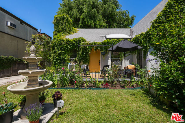 523 S Coronado Street, Los Angeles CA: https://media.crmls.org/mediaz/a39205b5-959a-41f7-995d-41a953d5511a.jpg