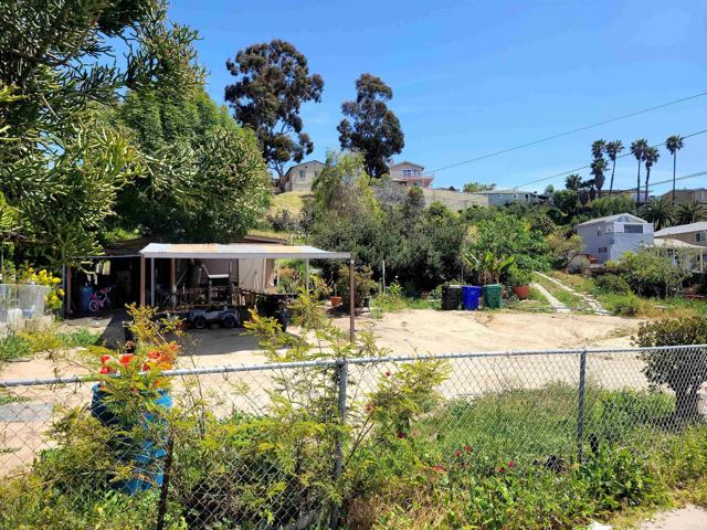 Detail Gallery Image 1 of 1 For 855 Winston Dr, San Diego,  CA 92114 - 1 Beds | 1 Baths