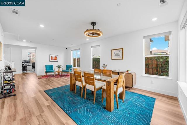 205 Goose Creek Ave, Brentwood CA: https://media.crmls.org/mediaz/a3931518-8305-4a5c-a276-9a118c0dea72.jpg