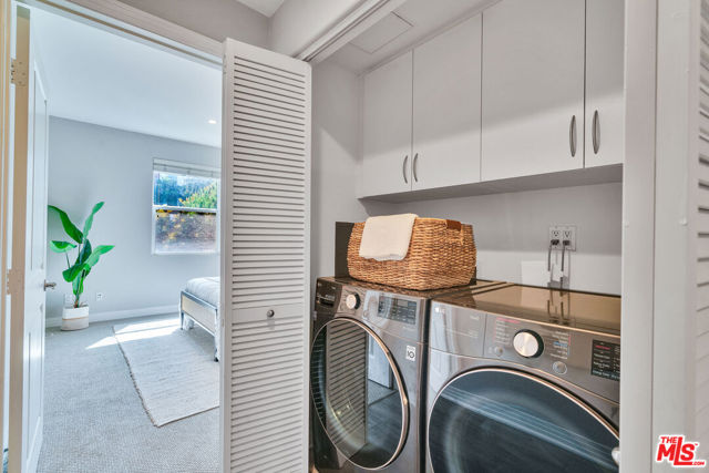 7100 Playa Vista Drive, Playa Vista CA: https://media.crmls.org/mediaz/a39377cd-534f-48e4-aa4e-841fd673f99d.jpg