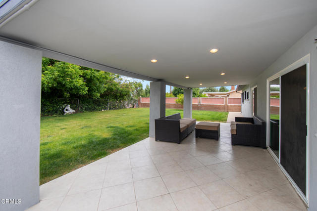6552 Neddy Avenue, West Hills CA: https://media.crmls.org/mediaz/a3942494-6d78-4351-90c7-b9f213c29459.jpg
