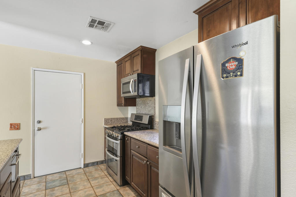 MLS #219138038PS image #10