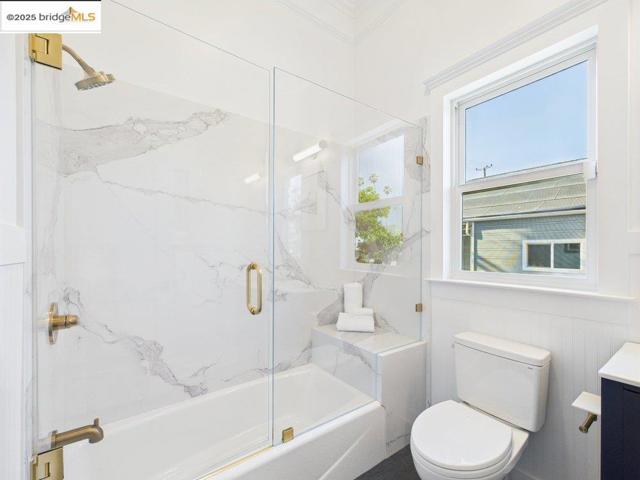 2602 Adeline St, Oakland CA: https://media.crmls.org/mediaz/a394dbfa-bc75-4ab8-b783-f1fe85ad854e.jpg