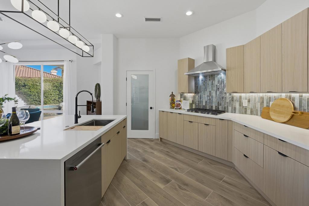 MLS #219138618DA image #4