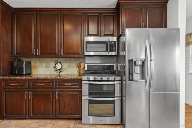 Detail Gallery Image 10 of 46 For 2725 Morning Glory Ln, Carlsbad,  CA 92008 - 3 Beds | 2 Baths