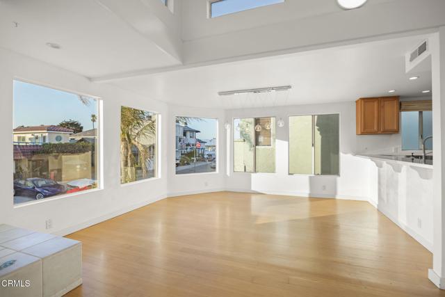 Detail Gallery Image 21 of 48 For 124 San Clemente Ave, Oxnard,  CA 93035 - 3 Beds | 3 Baths