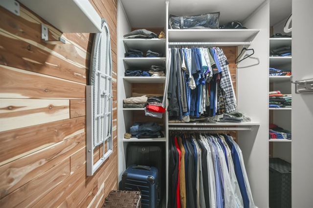 5333 Park Highlands Blvd, Concord CA: https://media.crmls.org/mediaz/a3970f93-4ac3-4be2-af40-70a6dd6d5970.jpg