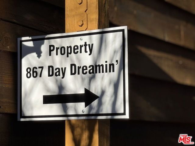539 Lakewood Lane, Big Bear CA: https://media.crmls.org/mediaz/a3971cc6-5e2f-4000-9f89-af1601bd4b79.jpg