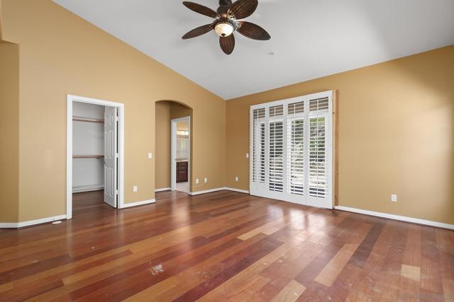 25151 Hereford Dr, Ramona CA: https://media.crmls.org/mediaz/a3972920-cb43-4f53-a187-55bd5a440267.jpg