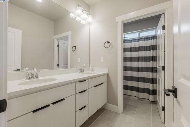 2306 Mozart avenue, Lathrop CA: https://media.crmls.org/mediaz/a39792f8-4657-4455-9b65-ac9838674e83.jpg